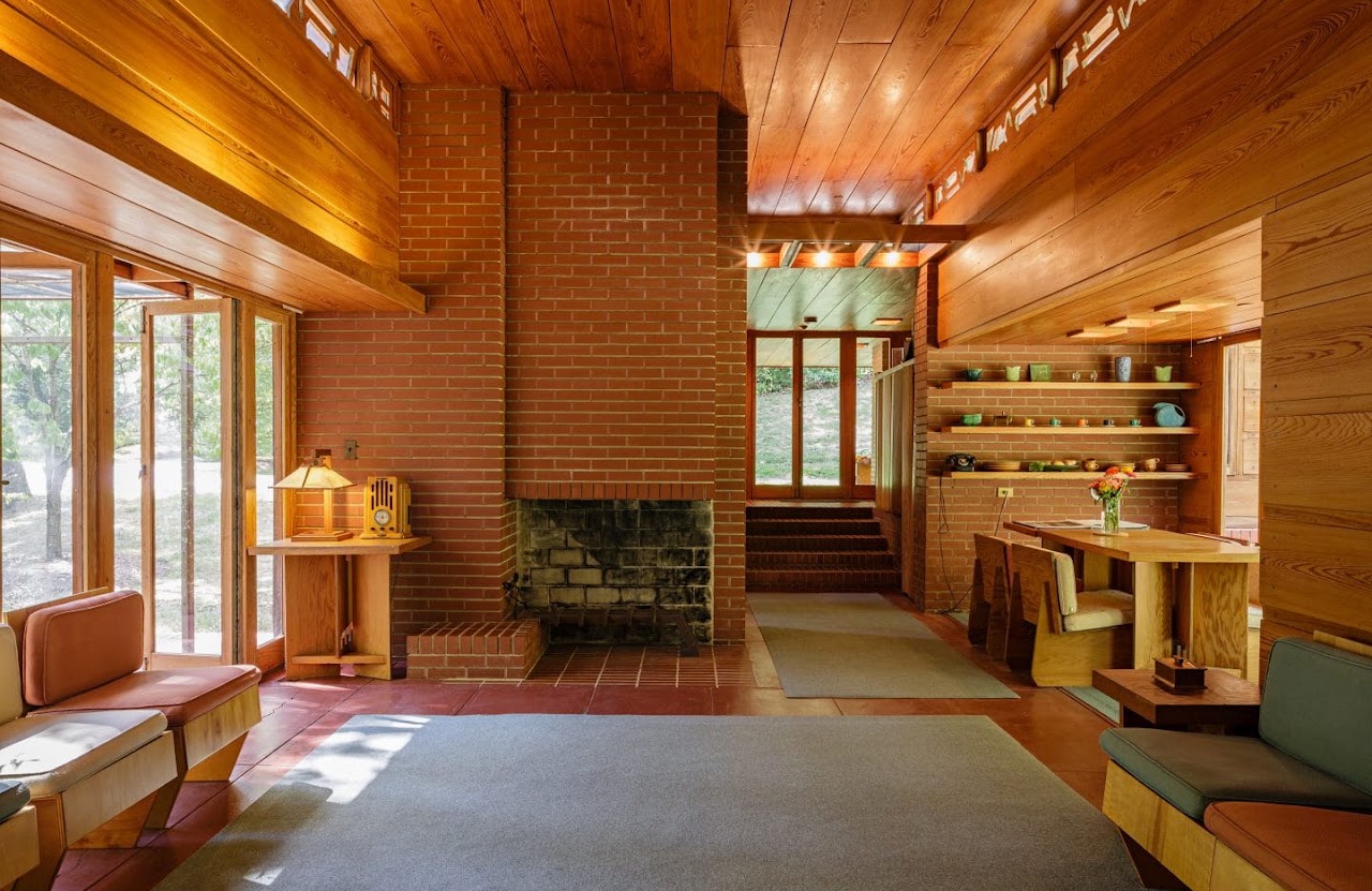 Prairie School Meets Anatolian-Turkic Architecture: A Quick Comparison